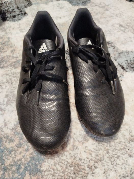 Продам футбольные бутсы