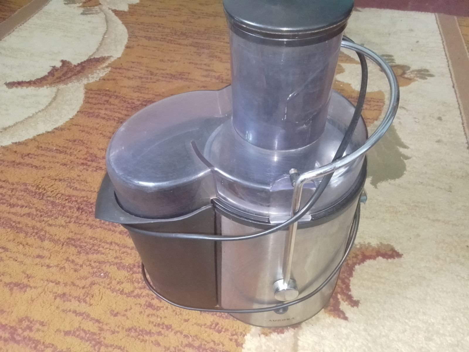 Продам соковижималку aurara