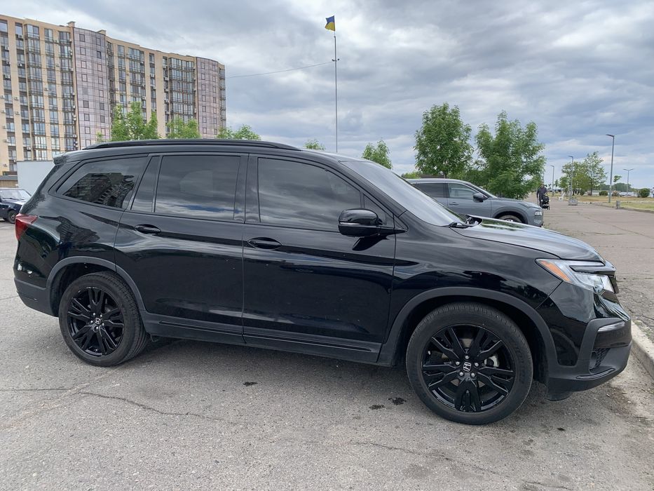 Honda Pilot Black Edition 2020 ексклюзивна комплектація