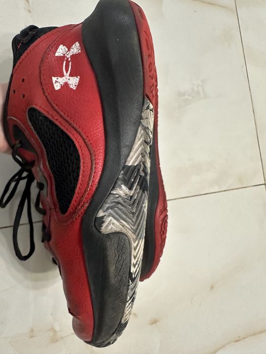 Кросівки under armour