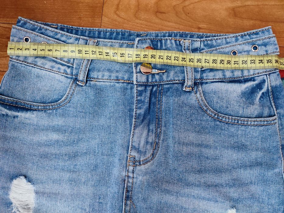 Джинсова спідниця в гарному стані