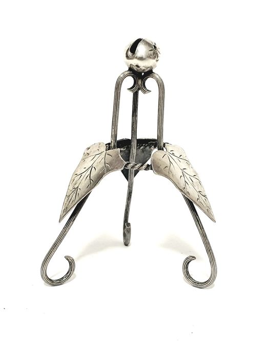 Raro antigo marcador de mesa / lugar em prata portuguesa