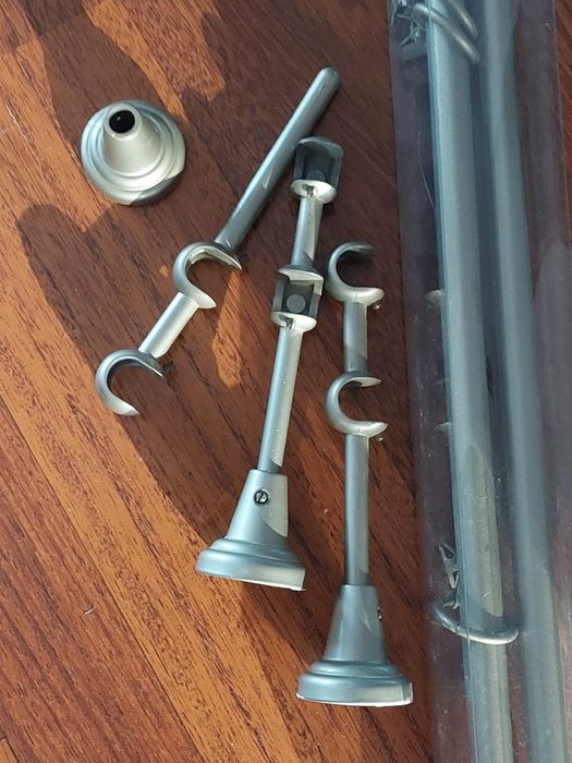 Karnisz podwojny stebrny