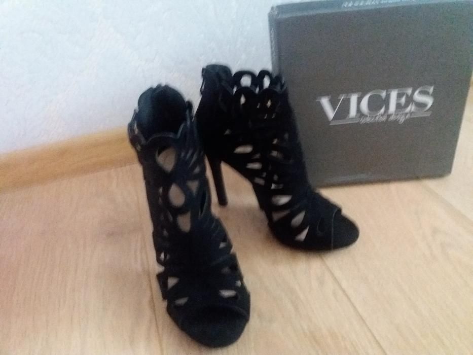 Buty ażurowe botki 37 czarne