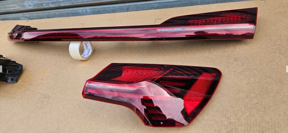 Фанарі задні AUDI E-TRON 4KE