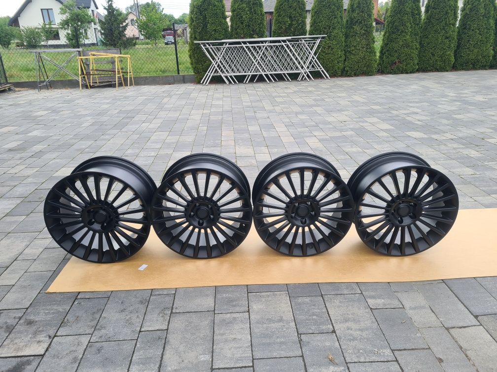 Felgi aluminiowe 5x114.3 r20 jak nowe przód 8.5cali ,tył 9.5cali