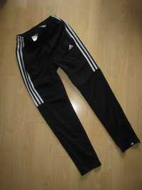 ADIDAS spodnie dresowe rozm.152