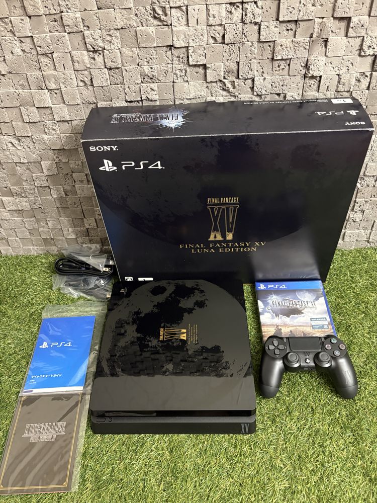 Нова SONY PS4 limited Final Fantasy 15 NTSC J 100v