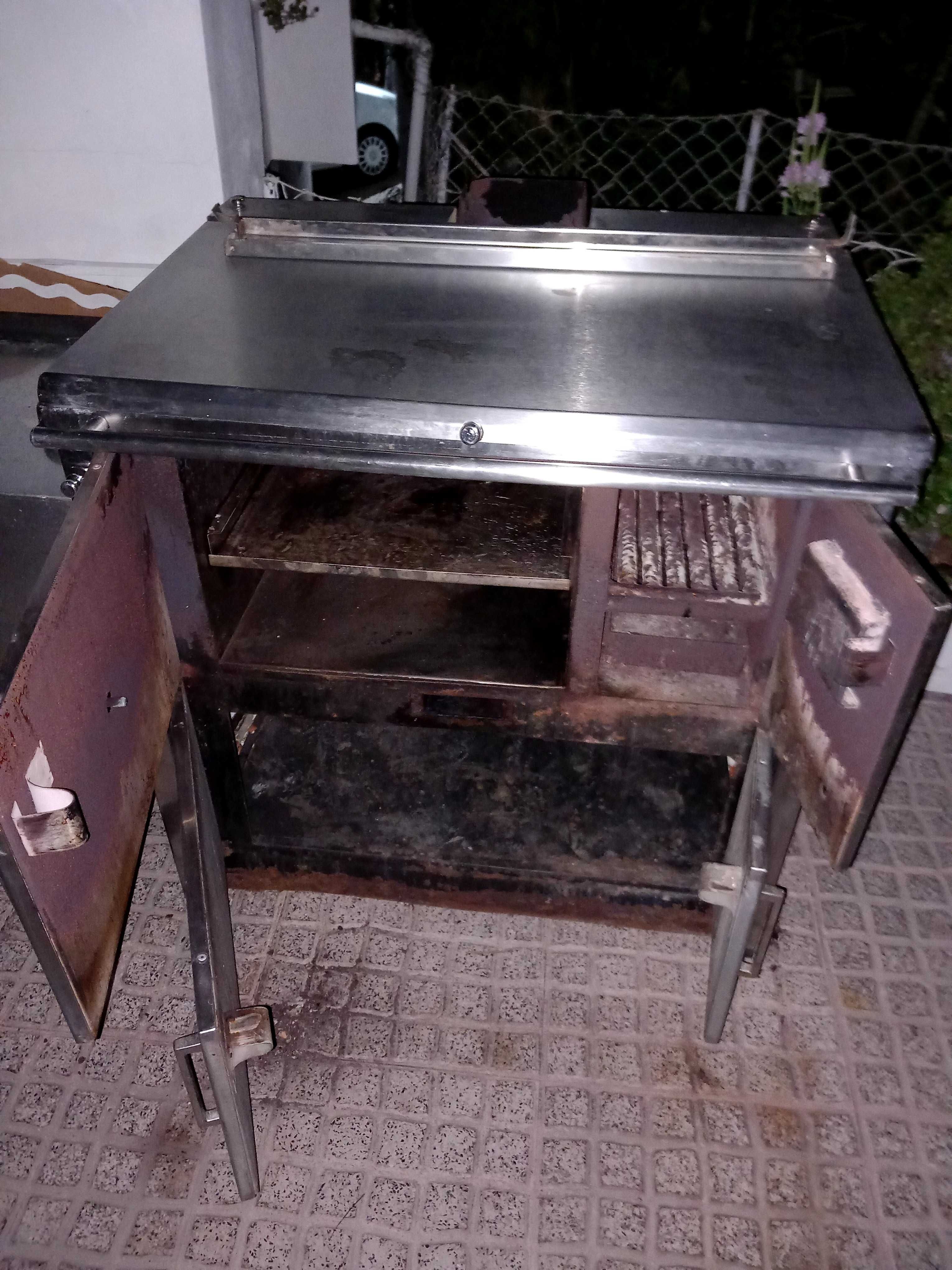 Fogão de lenha em inox