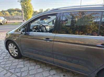 Sprzedam Volkswagena Tourana