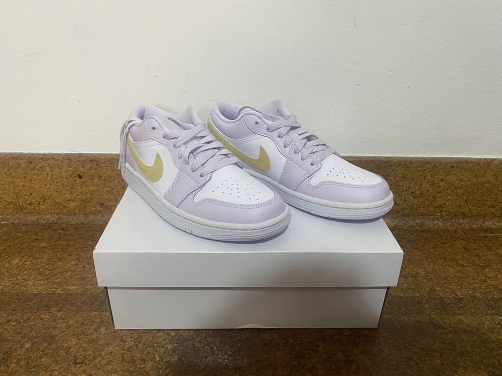 Air Jordan 1 Low Barely Grape (W)