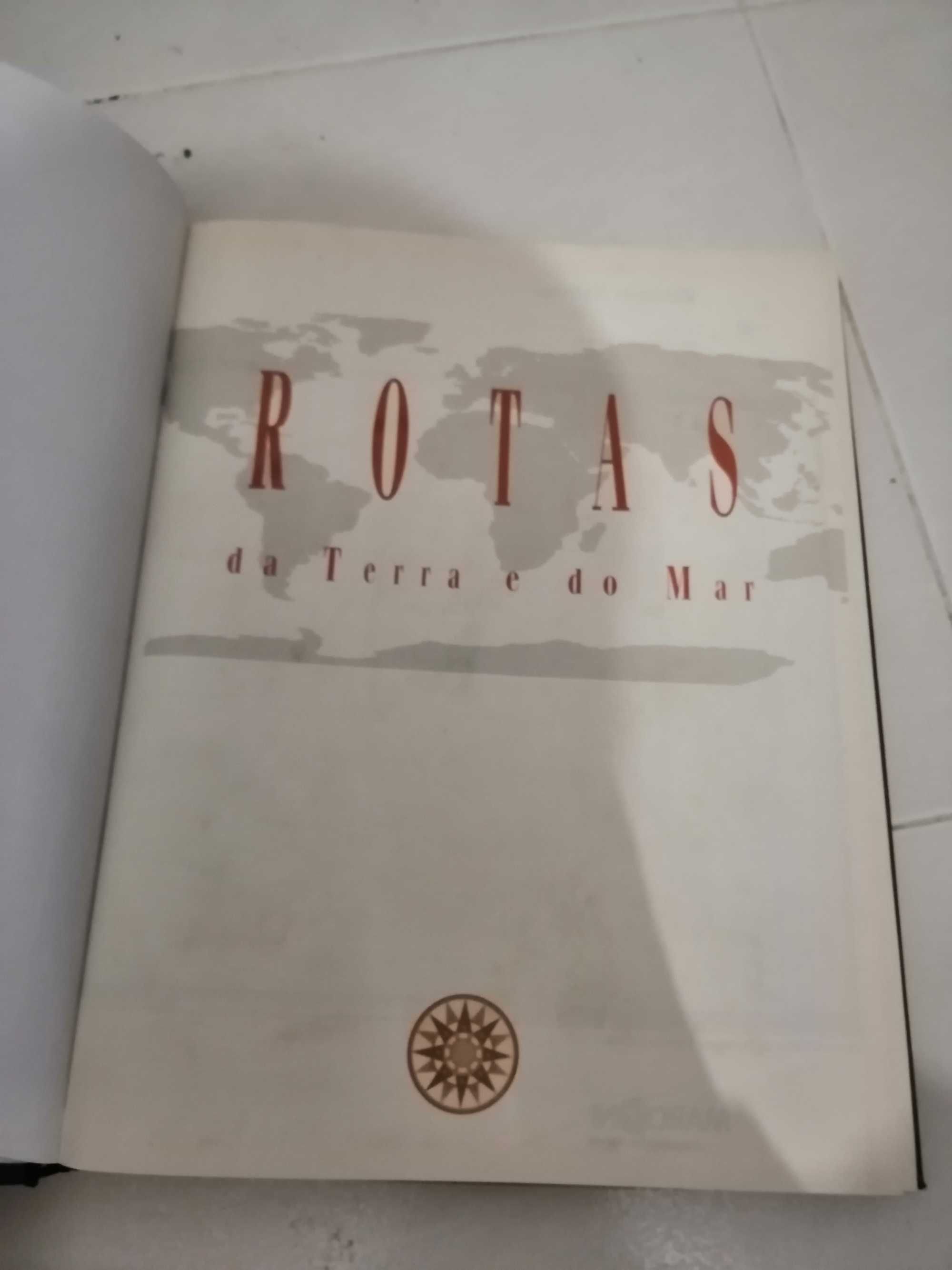 Vende-se livro Rotas da Terra e do Mar