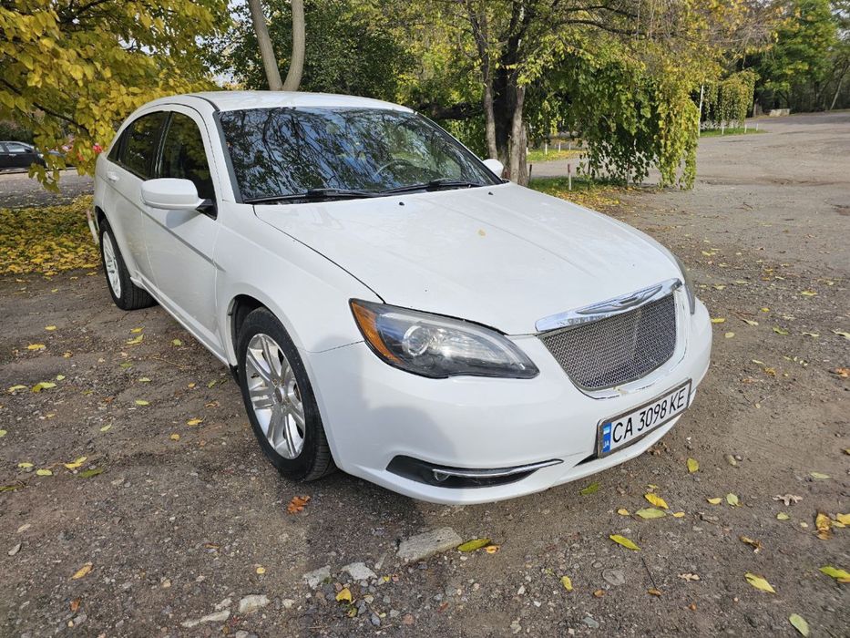 Chrysler 200 в отличном состоянии