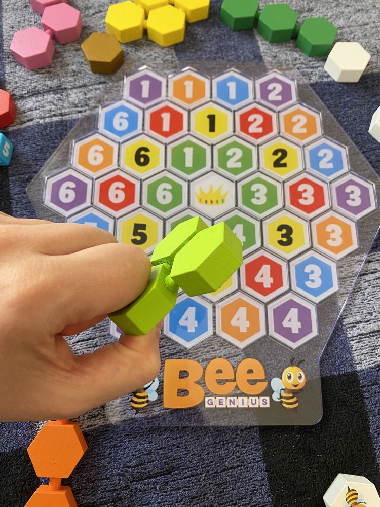 Гра Genius Bee Геніальна бджола Гениальная пчела