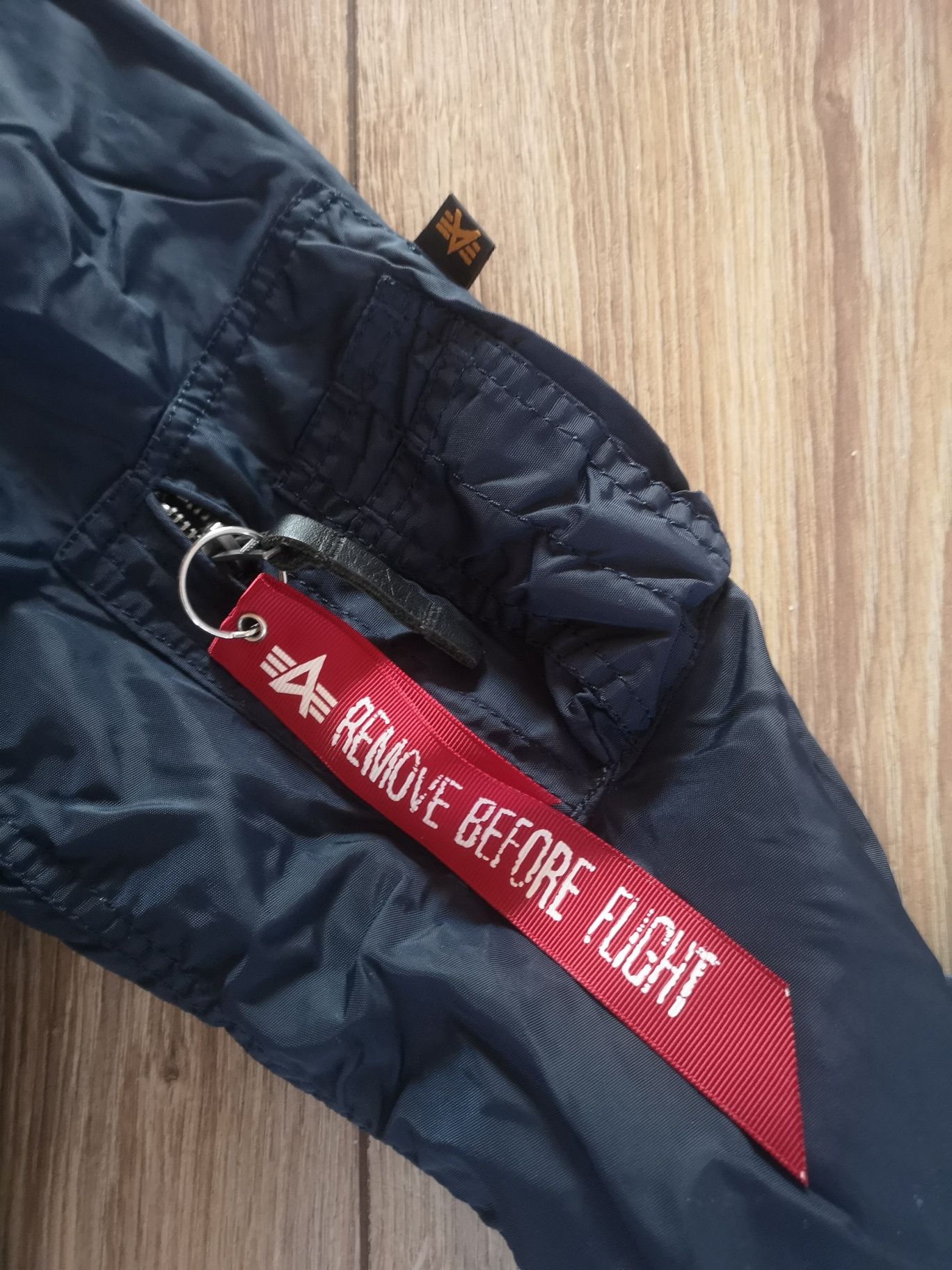 Kurtka bombierka alpha industries