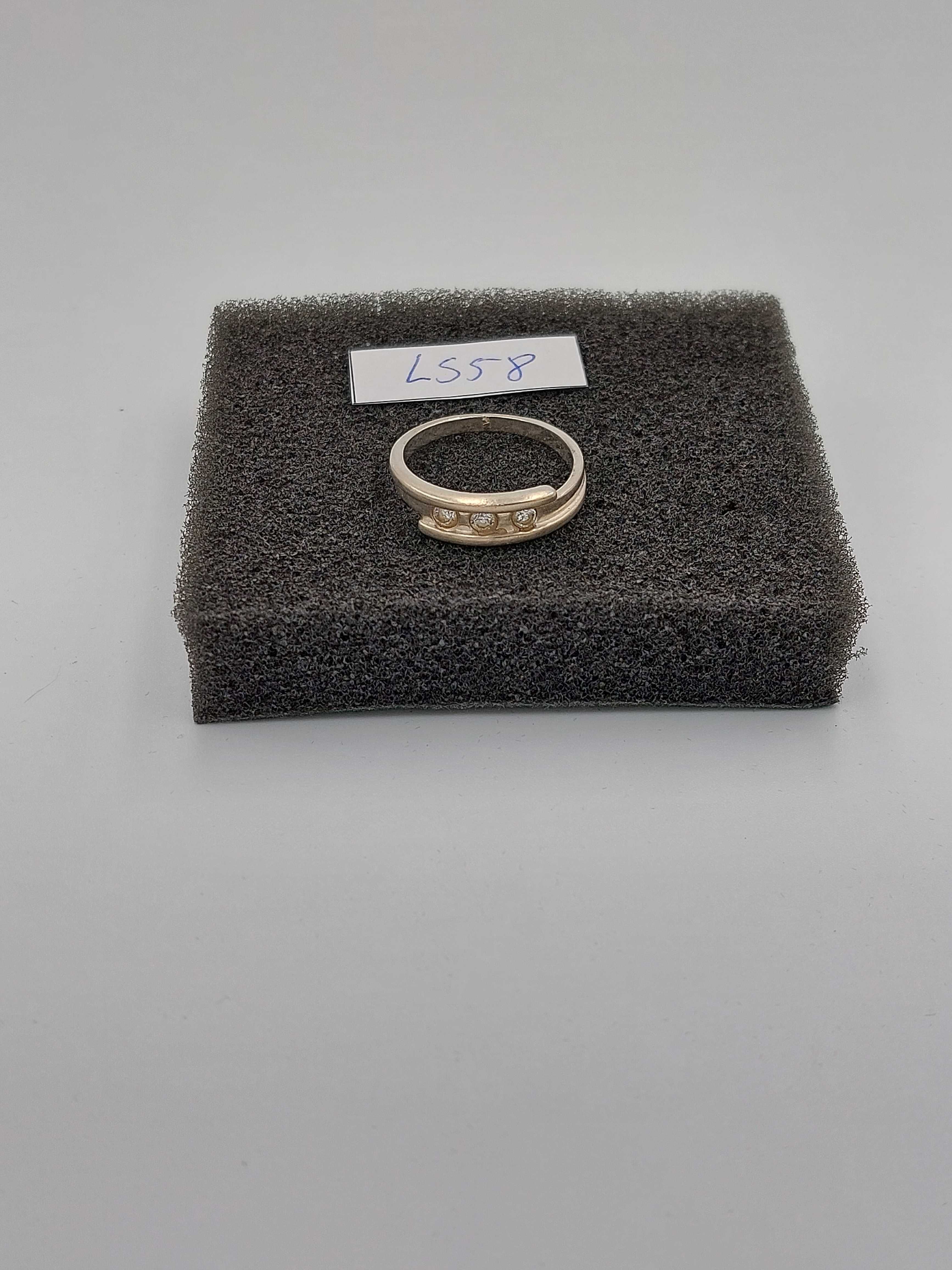Srebrny pierścionek 925 LS58