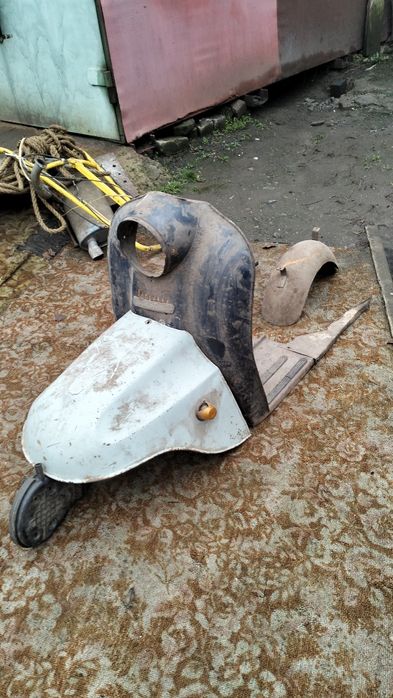 Запчастини мотороллер муравей