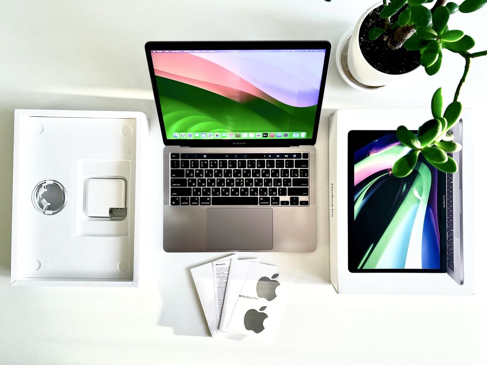 MacBook Pro M1 13” 2020 8/256 Gb Retina XDR (повний комплект)
