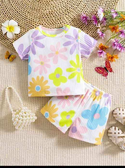 Новий костюм на дівчинку  2-3 роки