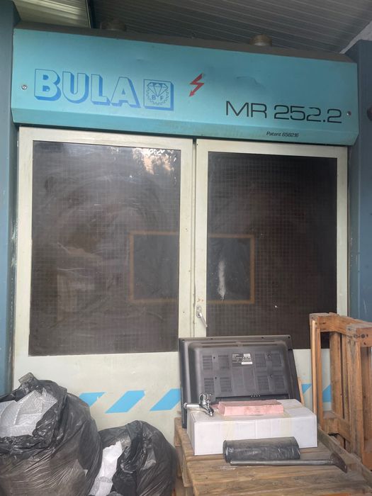 Robô de polir automático