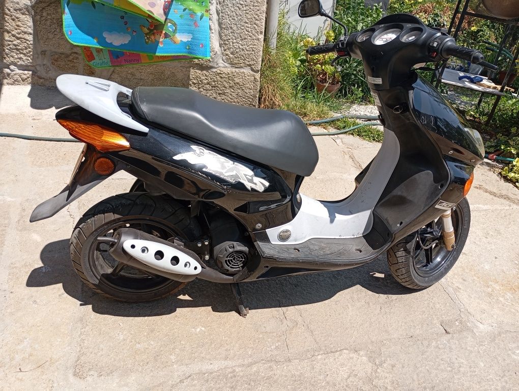 Scooter Honda x8r s
