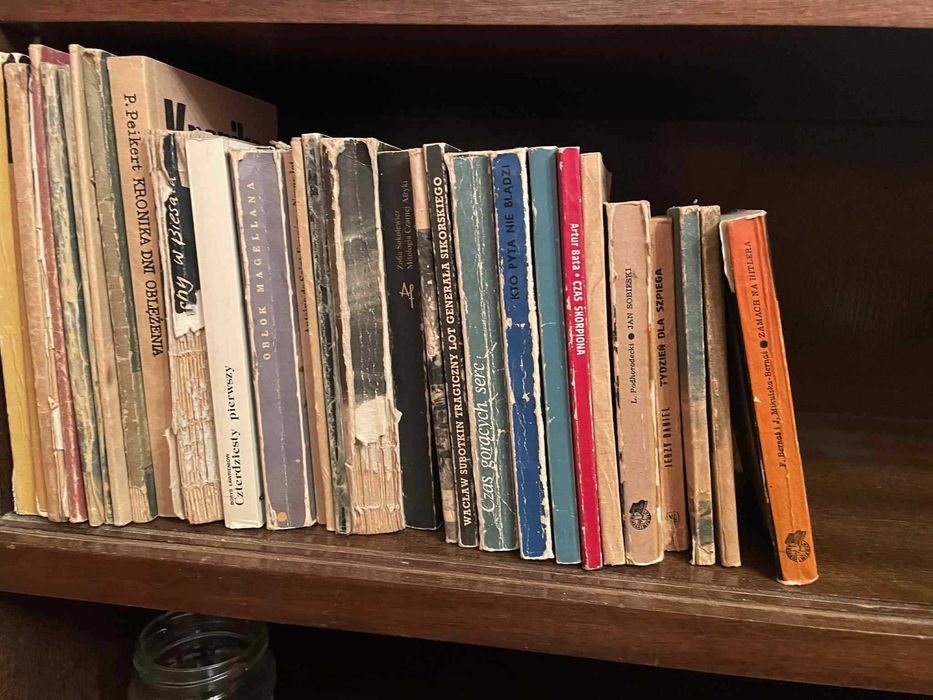 Książki za symboliczną złotówkę- tylko całość