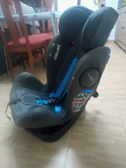 Cadeira auto giratoria  c exofix e ajustavel em bom estado