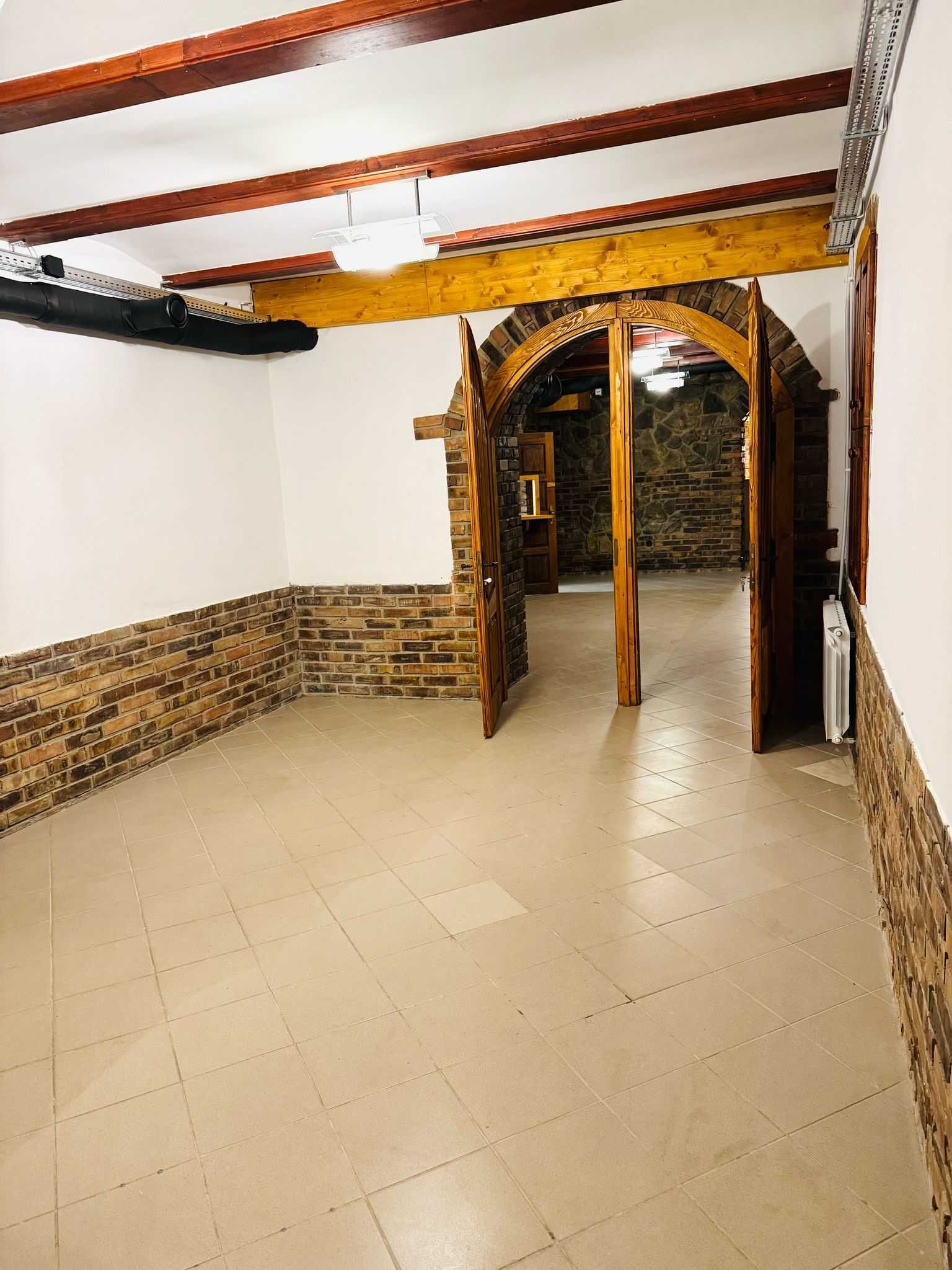 Zakopane ul. Krupówki lokal na pub wynajmę