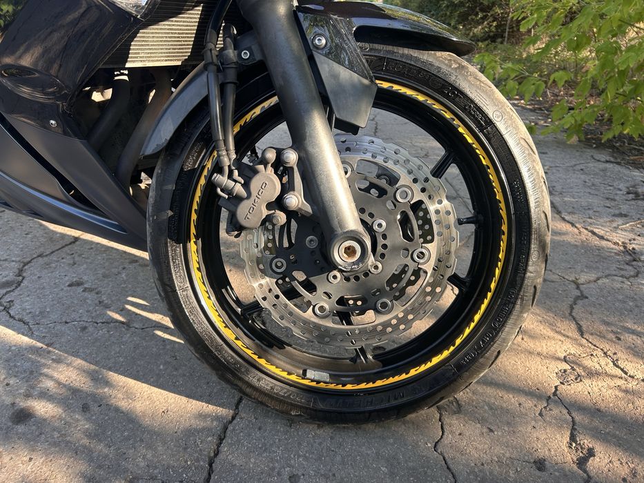 Продам Kawasaki 400r