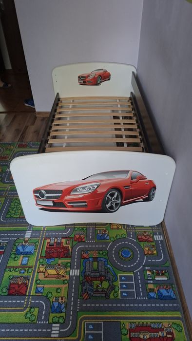 Sprzedam łóżko dziecięce z szufladą.