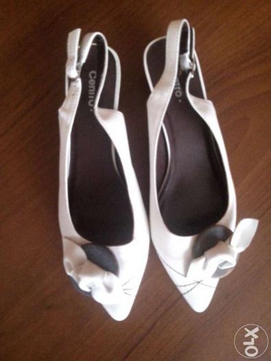 NOWE buty mały obcas białe balerinki, baletki, moga byc ślubne wesele