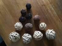 Bolas decorativas em vime e corda