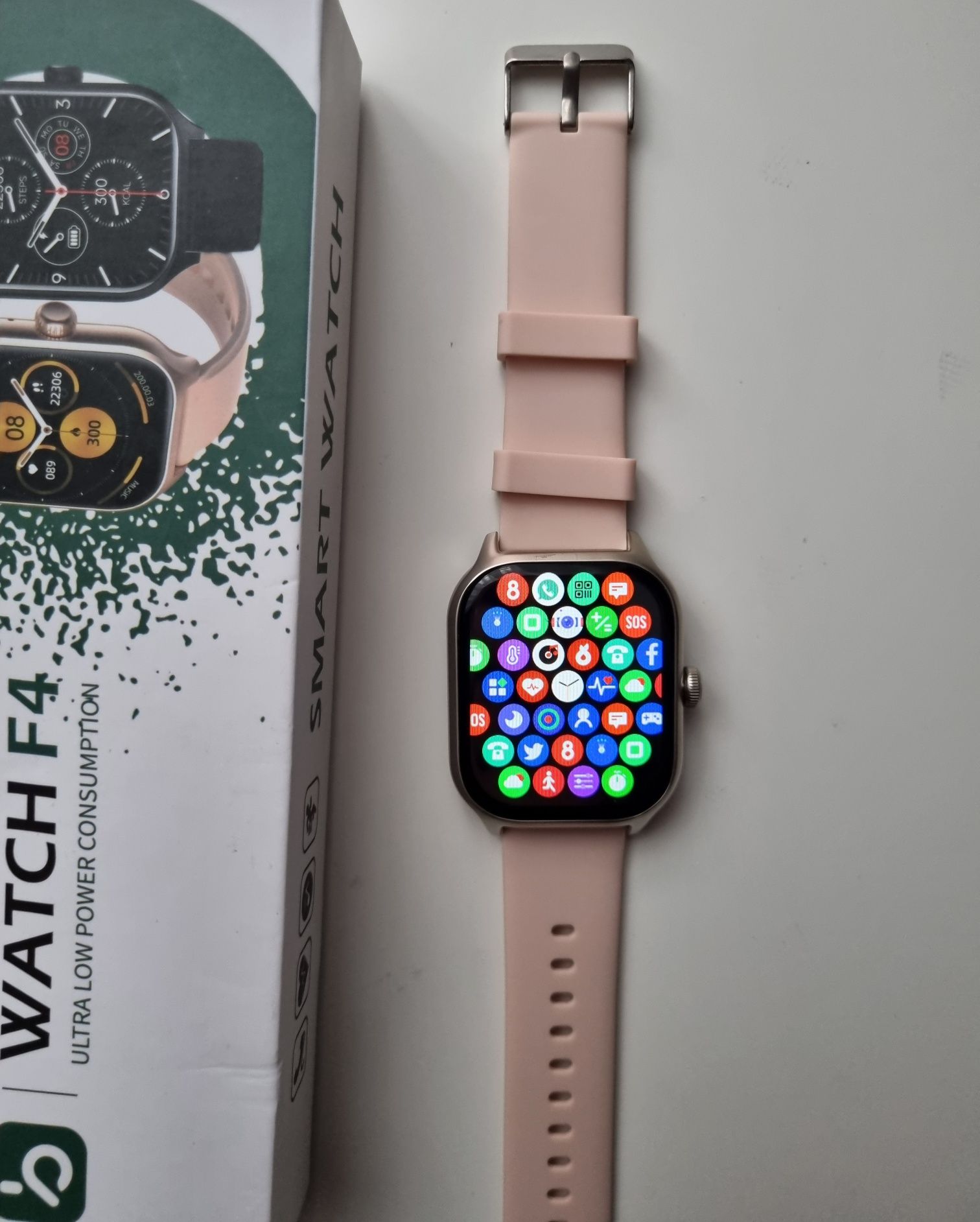 Smartwatch F4 różowy pasek