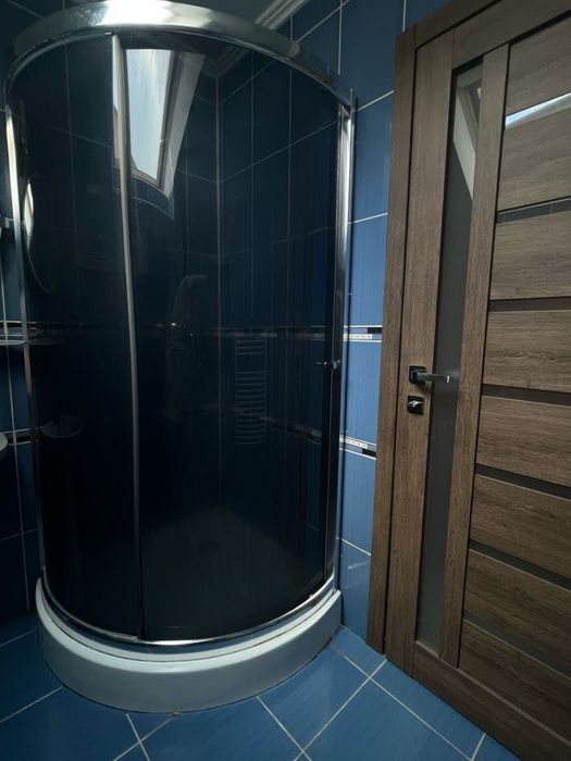 Душова кабінка..