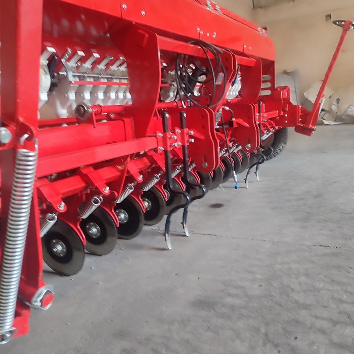 Продам Сівалку зернову нова.4метра.