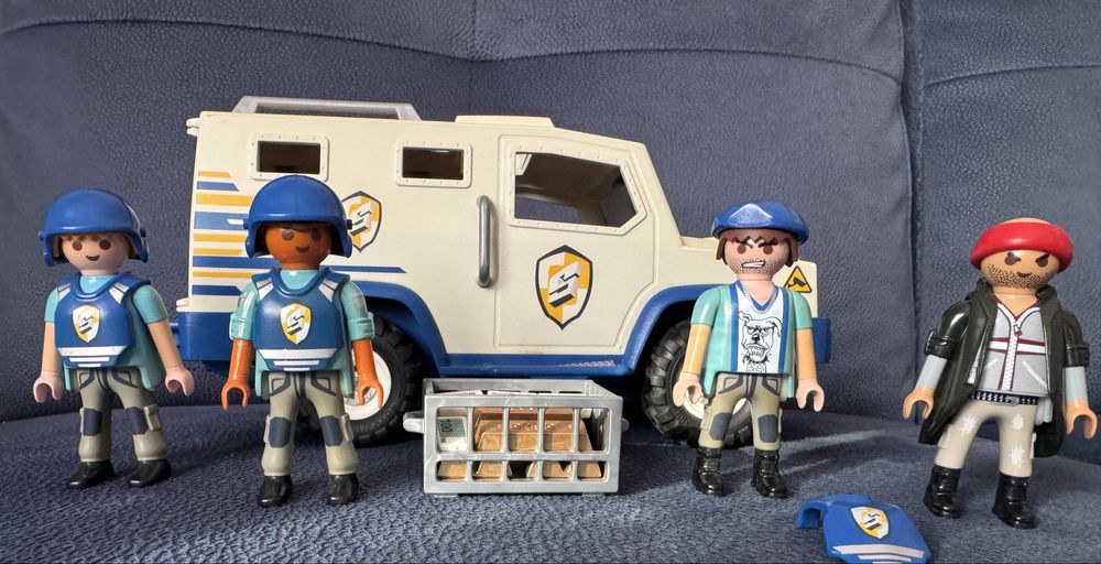 Carrinha blindada de transporte de dinheiro da Playmobil