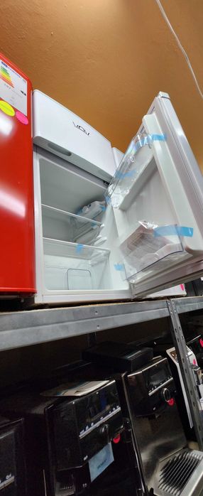 JANKI, ul. WSPÓLNA 6 Lodówka 85cm z oddzielnym zamrażalnikiem HIT