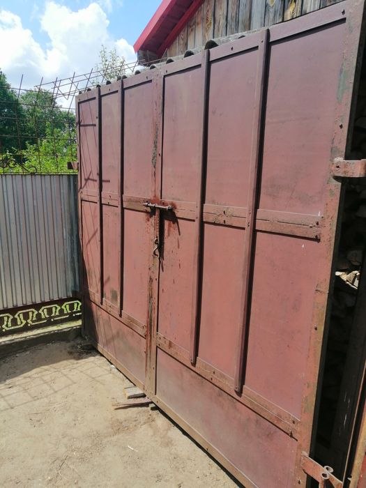 Brama garażowa używana