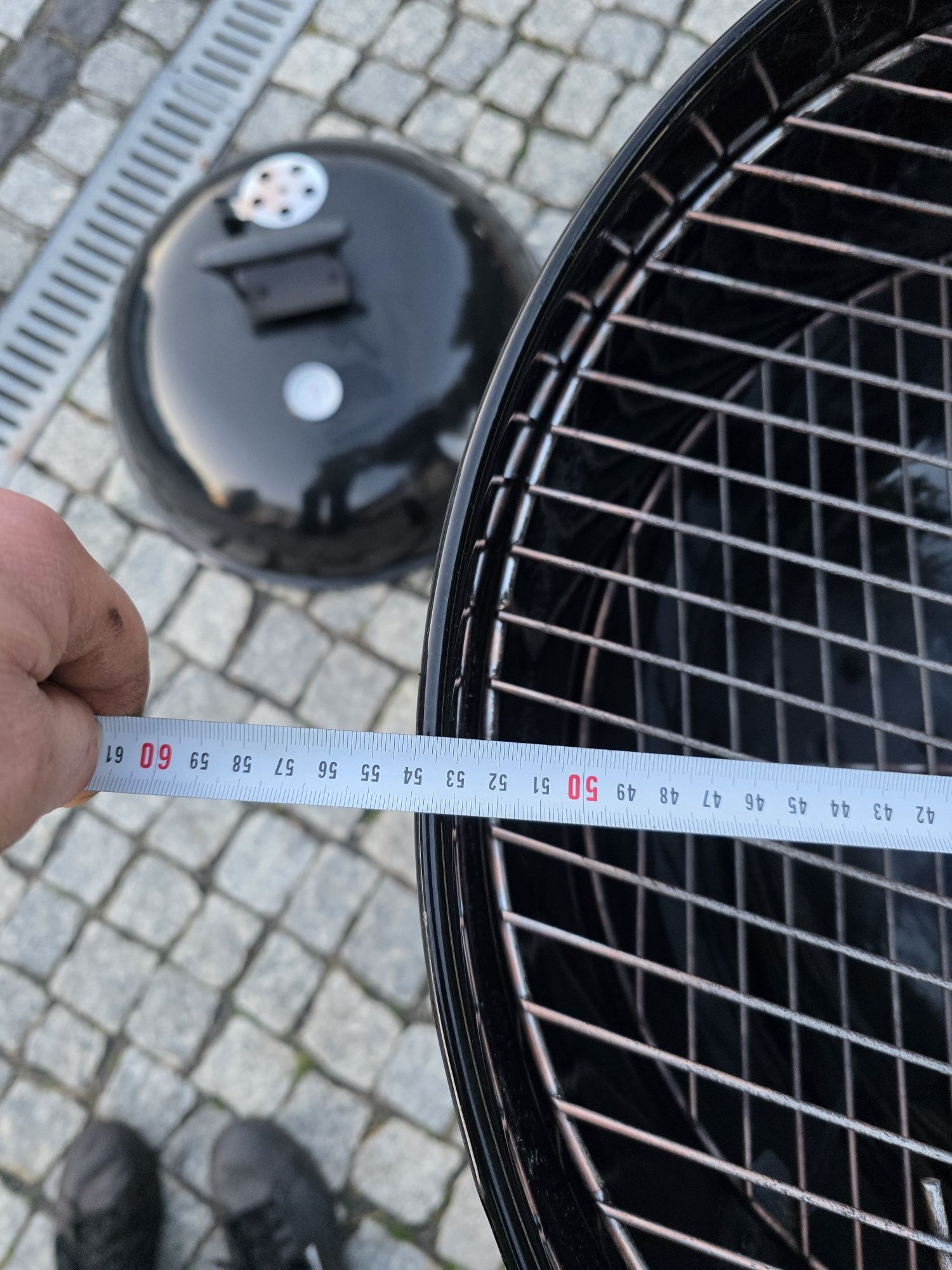 Duży grill ogrodowy