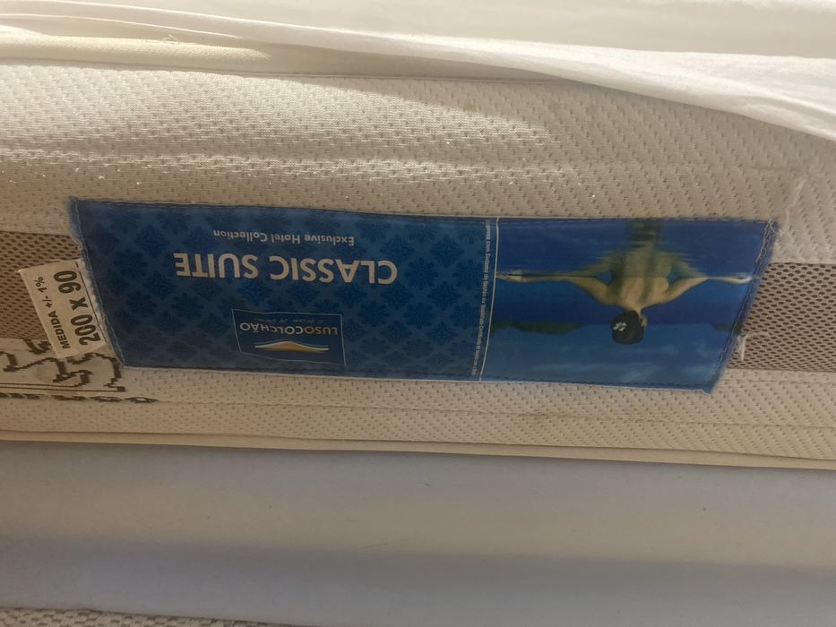 Cama, estrado e colchão tudo por 70€