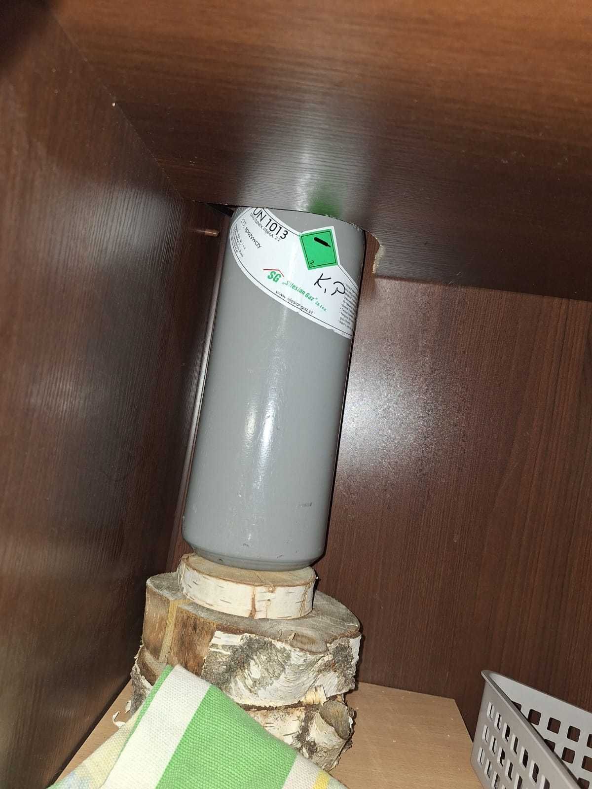Akwarium z życiem i osprzętem 80l,