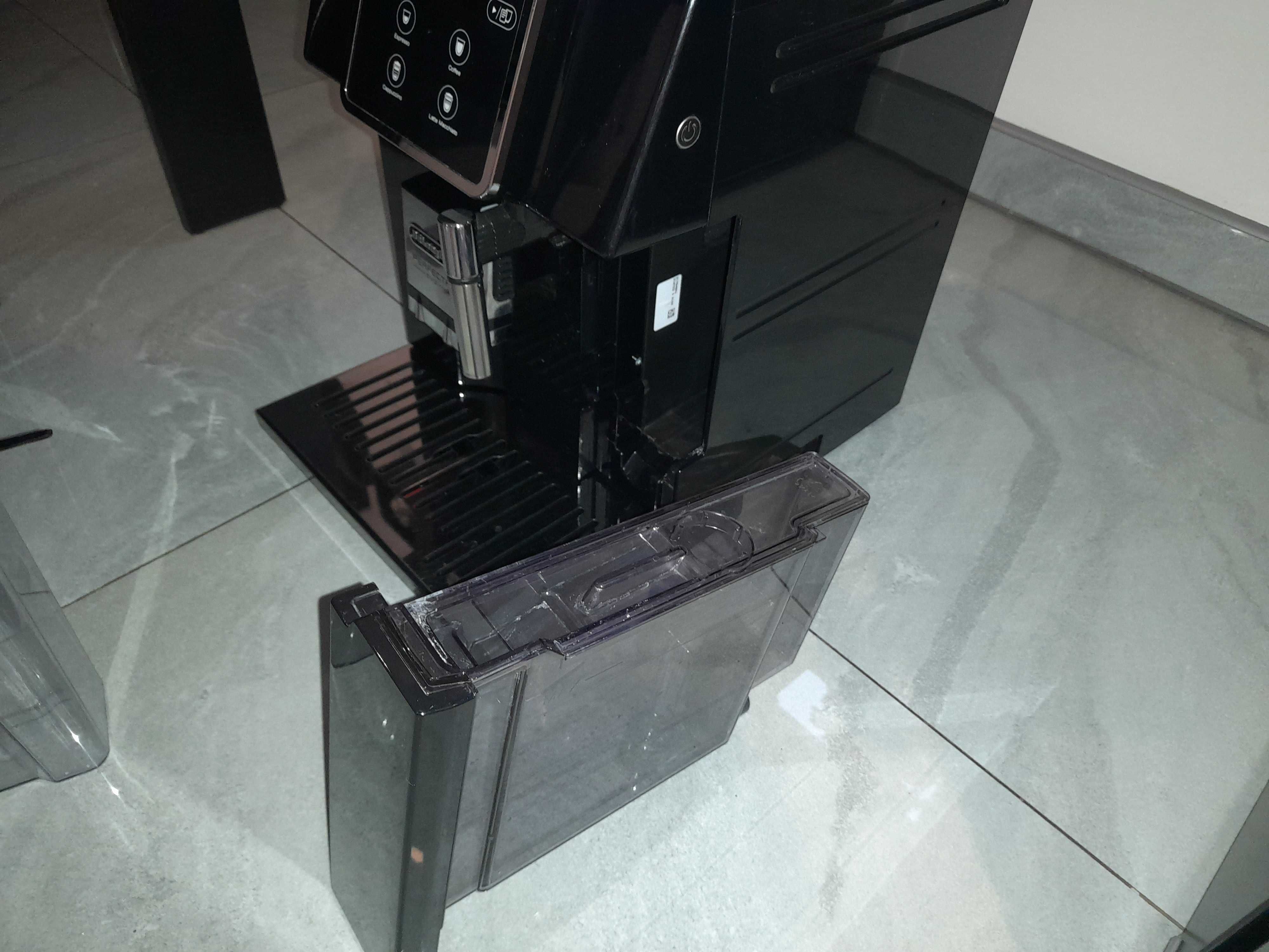 Ekspres ciśnieniowy do kawy z pojemnikiem mleko DeLonghi ESAM420.40.B
