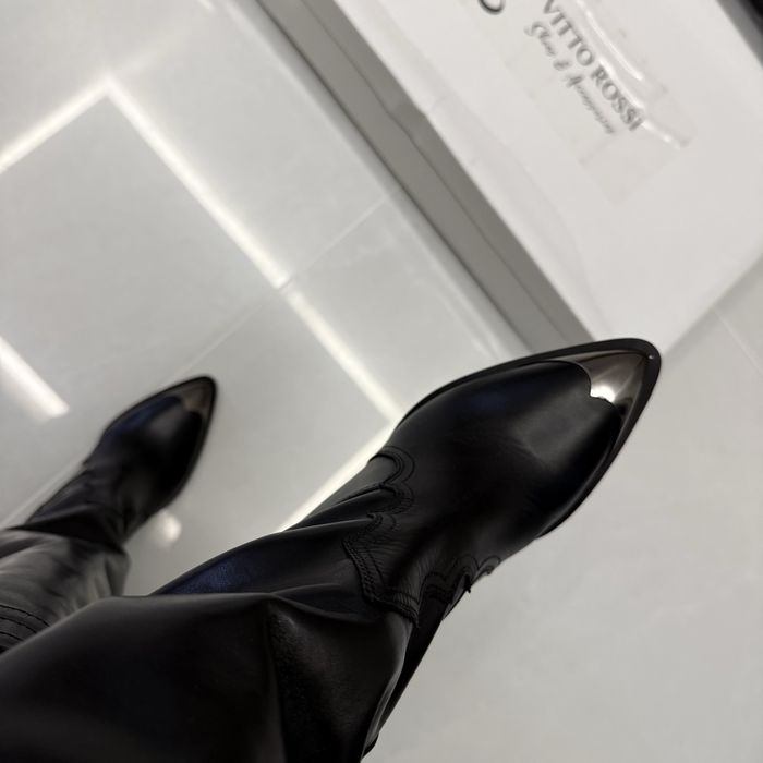 Круті стильні чоботи казаки високі сапоги труби демі шкіра