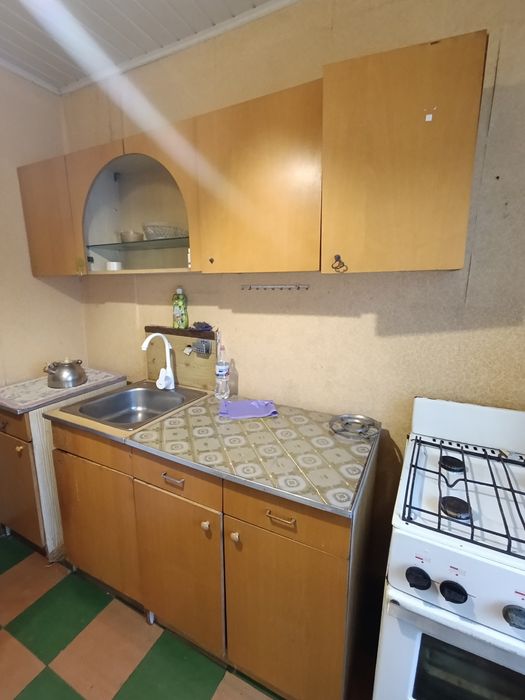 Оренда 3-х кімн.кв. 7/9 без меблі (Космос)