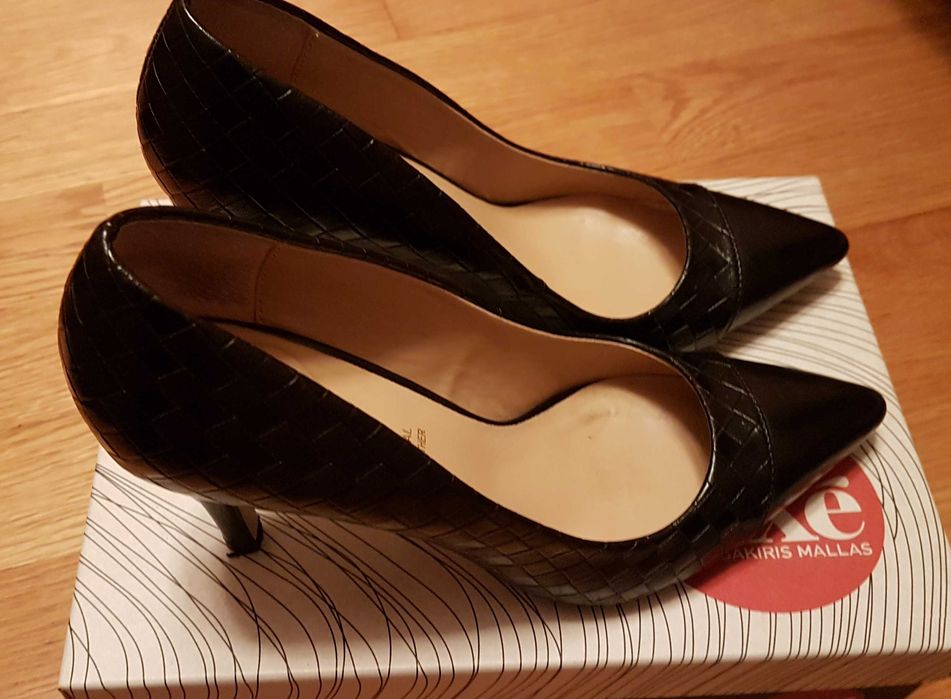 Sapato stiletto preto Exé