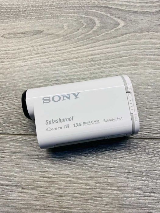 Екшн-камеру Sony HDR-AS100V з Wi-Fi та GPS