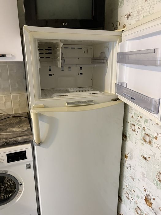 Продам холодильник