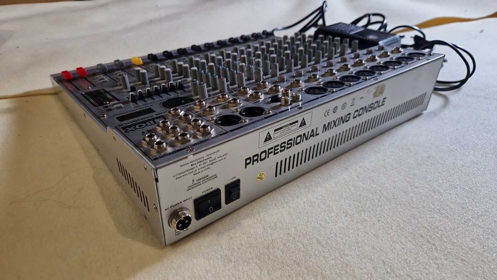 Box Electronics MC-1222