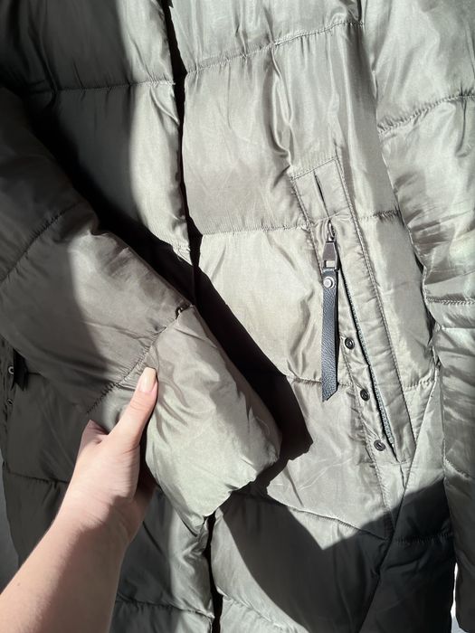 Пуховик з коміром кролячої шерсті зелений класика з капюшоном