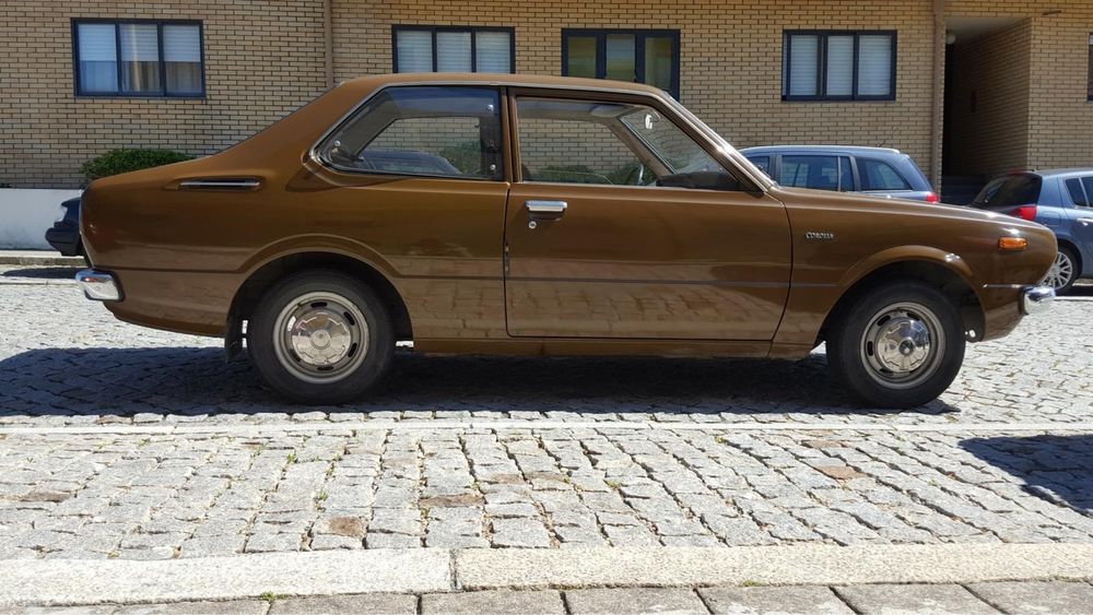 Toyota Corolla KE30 de 1975 – Clássico em excelente estado